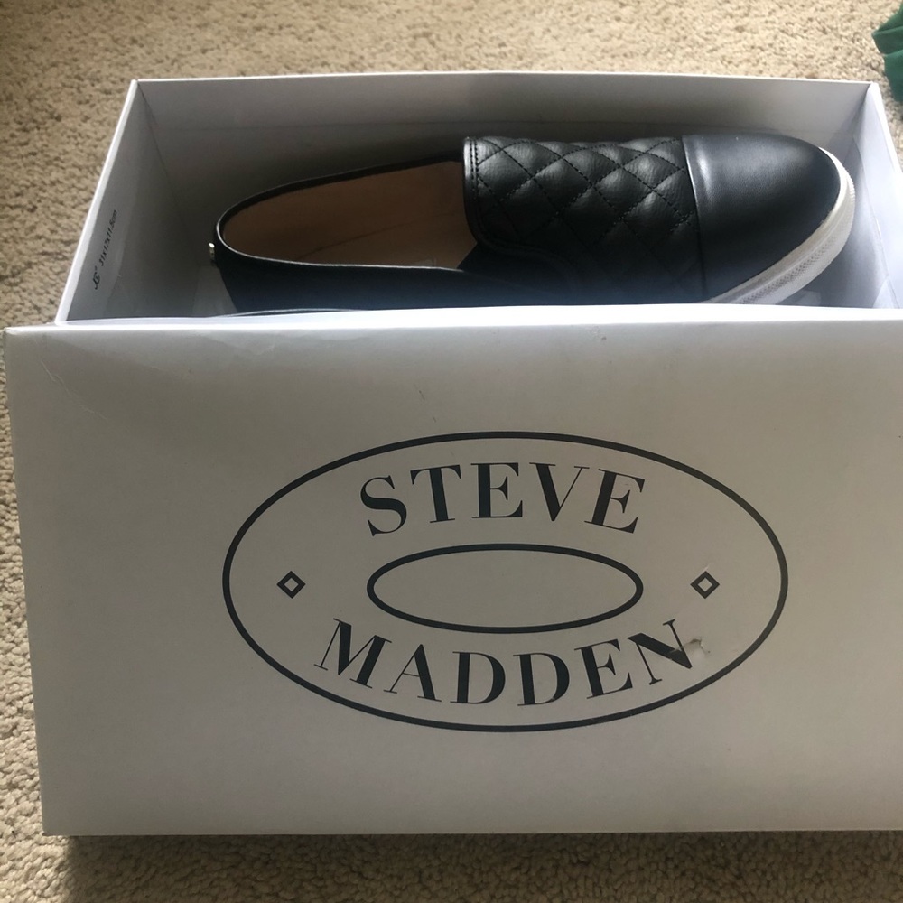 Black Steve Madden loafers